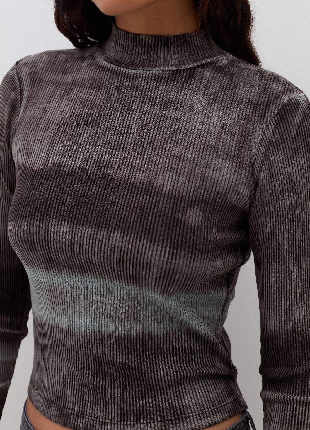 B. ANGEL T-shirt a costine degrade con collo alto Pezzi Unici