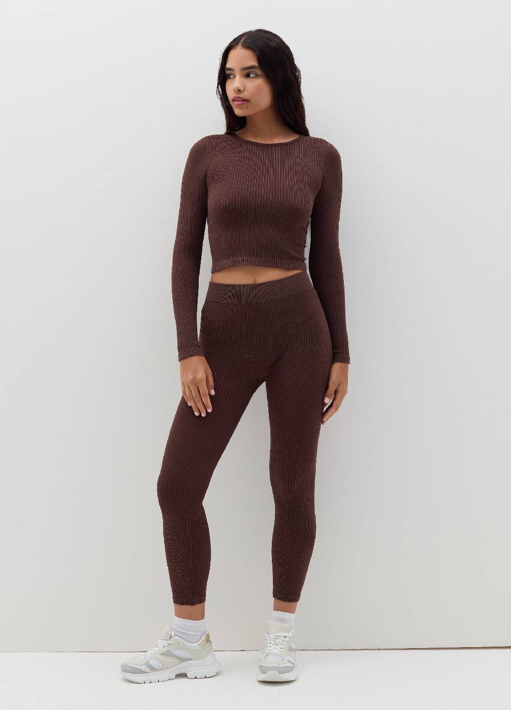 B. ANGEL T-shirt crop a costine con maniche lunghe Sconto