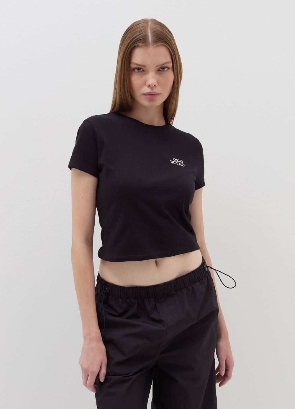 B. ANGEL T-shirt crop con ricamo lettering Saldi