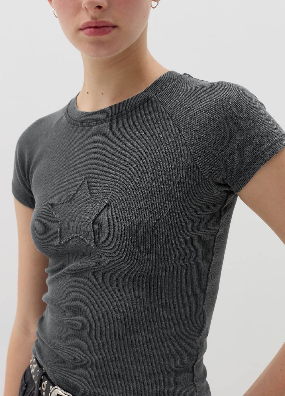 B. ANGEL T-shirt crop a costine con ricamo Vendite Flash