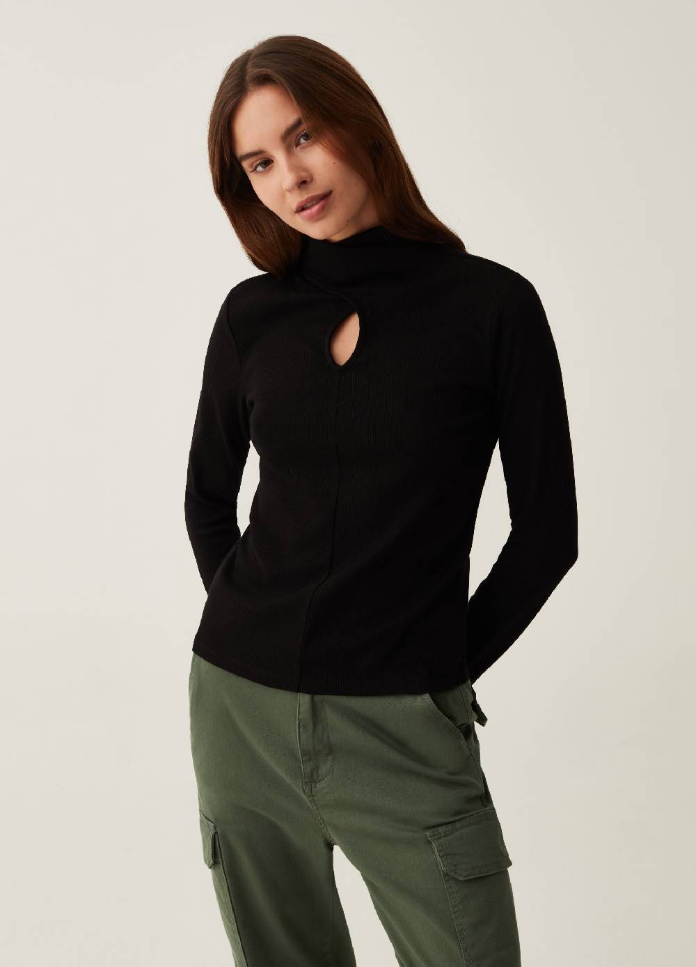 OVS T-shirt mock neck con dettaglio cut out