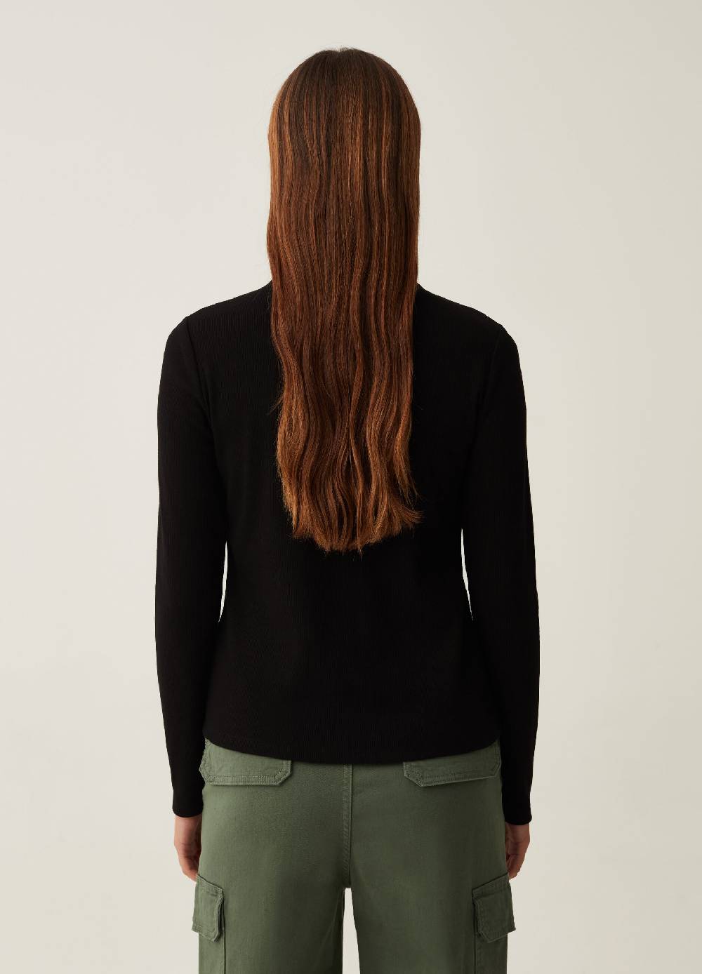 OVS T-shirt mock neck con dettaglio cut out In Vendita