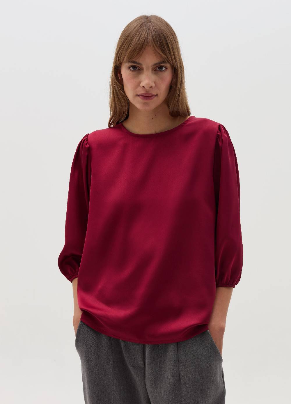 HYBRID Blusa in satin con maniche a sbuffo Soddisfazione Garantita