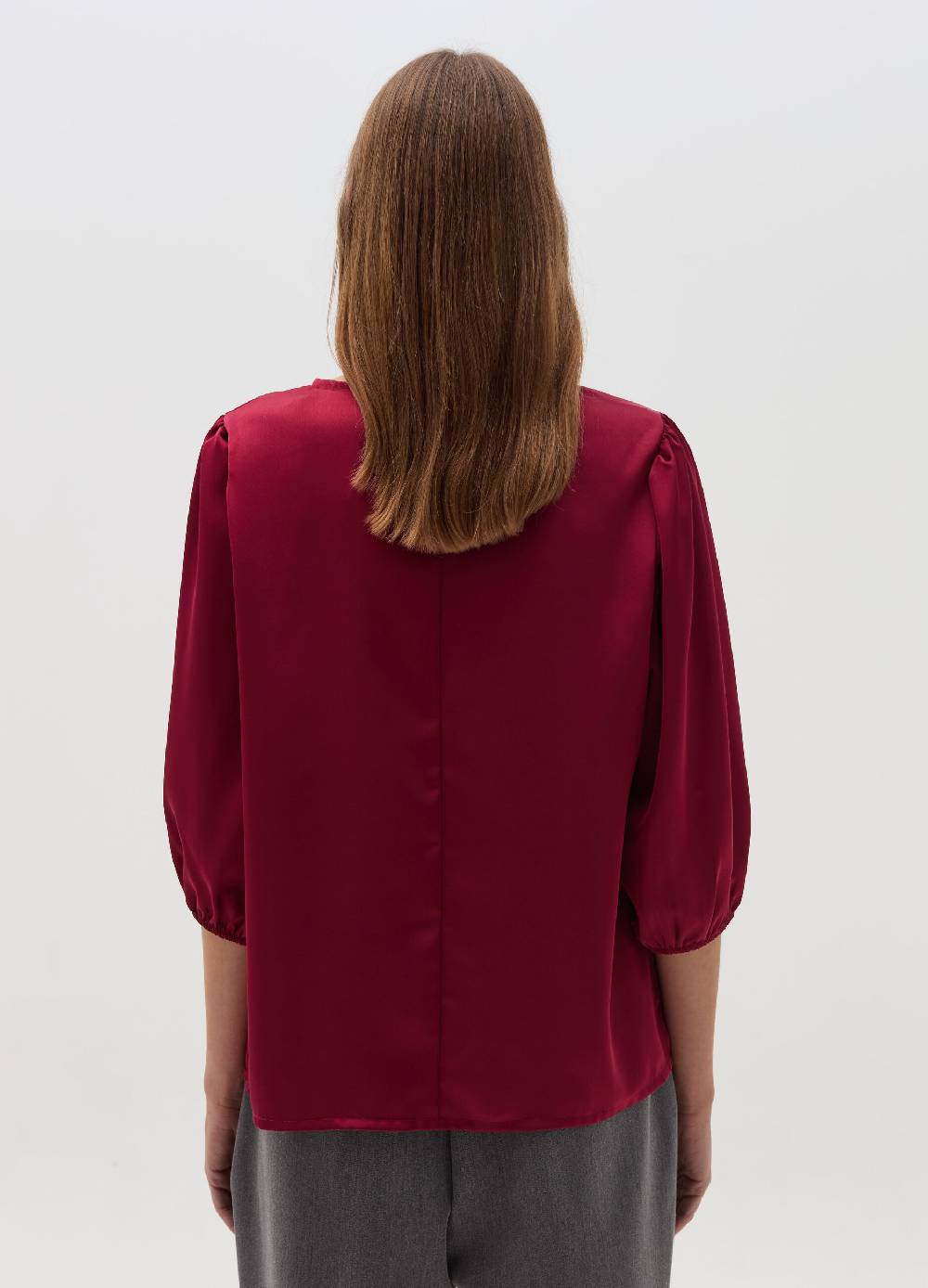 HYBRID Blusa in satin con maniche a sbuffo Soddisfazione Garantita