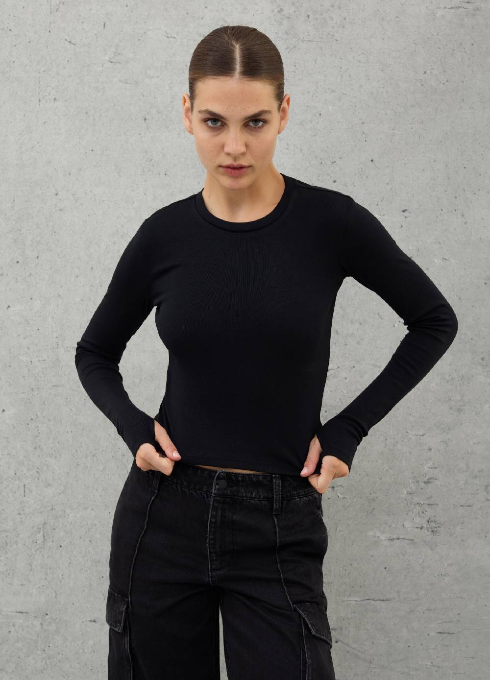 UTOPJA Crop Longsleeve T-shirt Black Affare Del Giorno