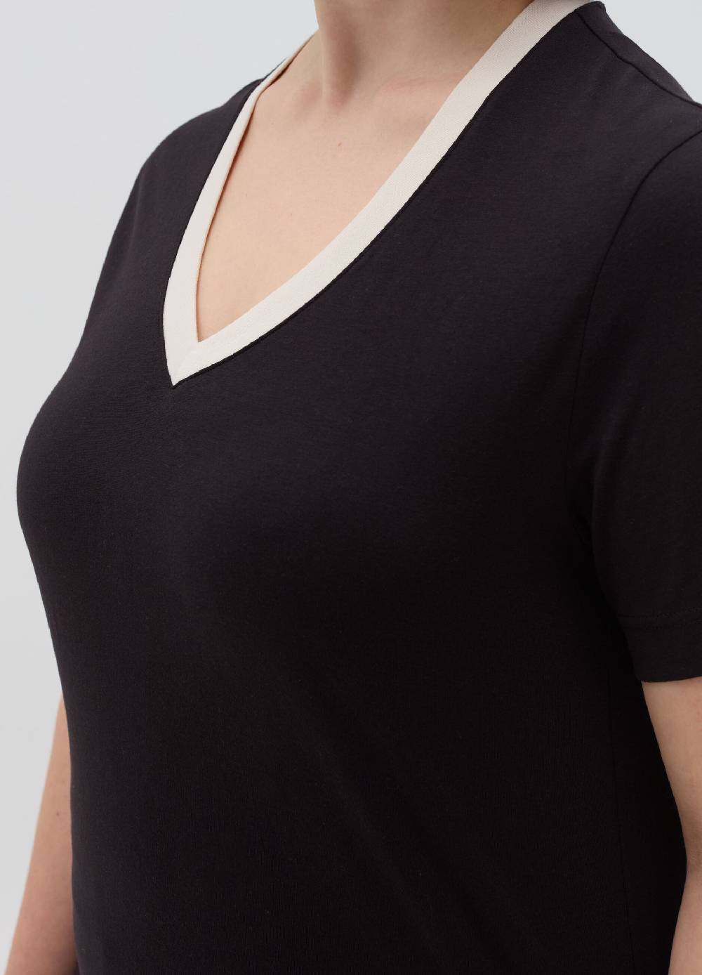 MYA T-shirt scollo a V a contrasto Curvy Convenienza