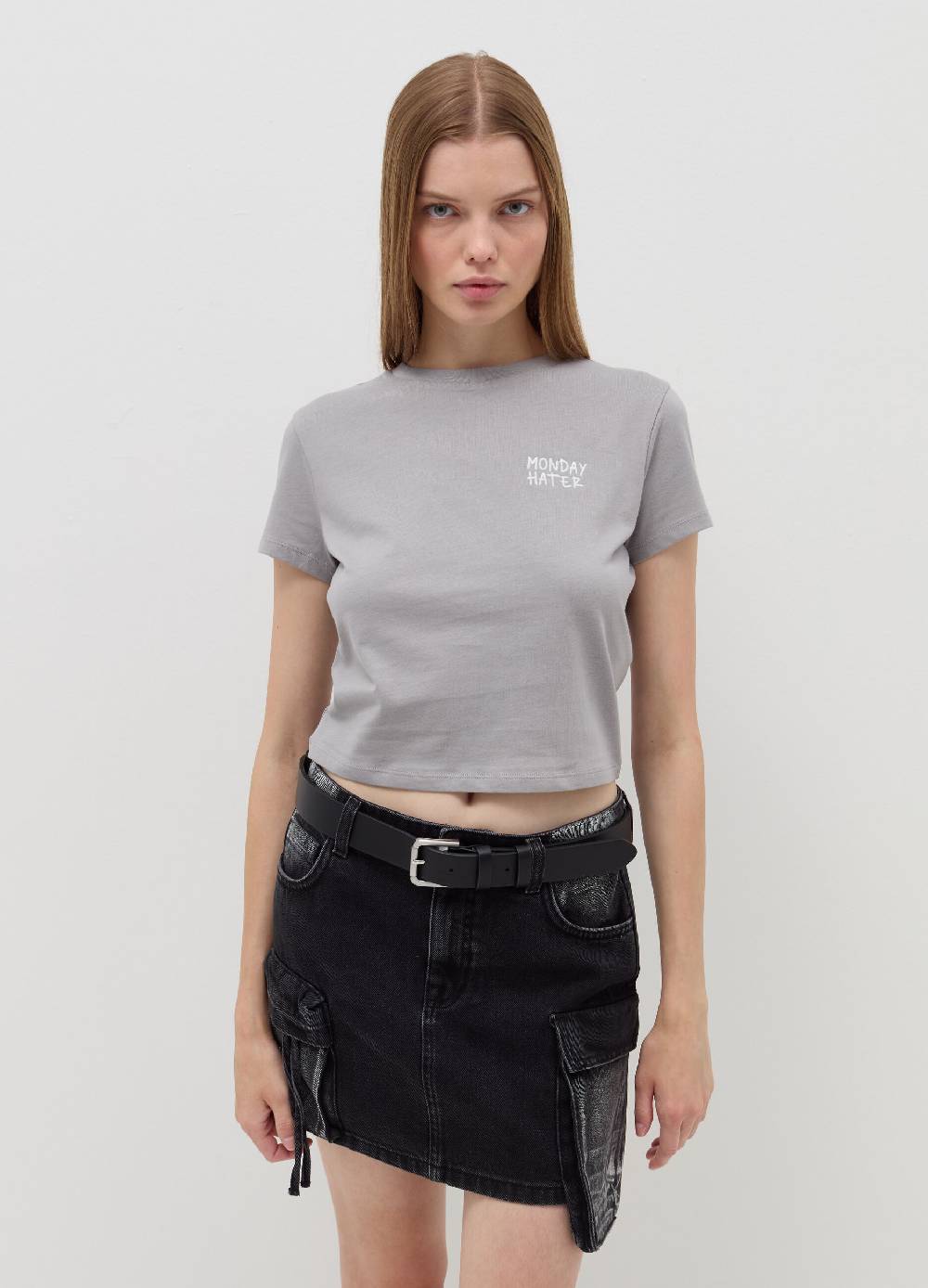 B. ANGEL T-shirt crop con ricamo lettering Soddisfazione Garantita