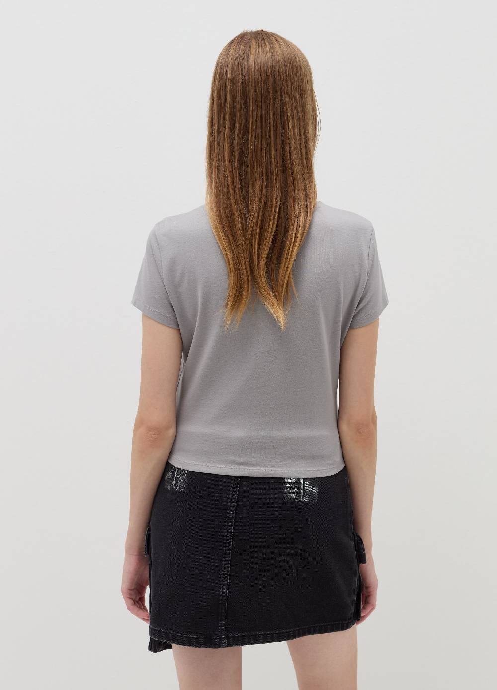 B. ANGEL T-shirt crop con ricamo lettering Soddisfazione Garantita