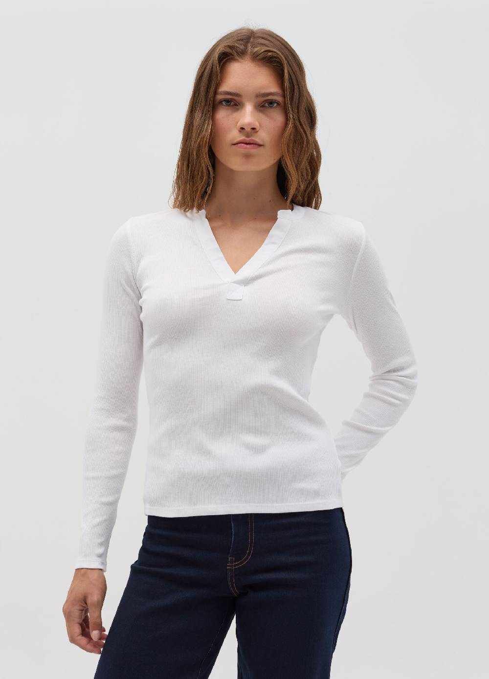 OVS T-shirt a costine sottili con scollo a V Novità