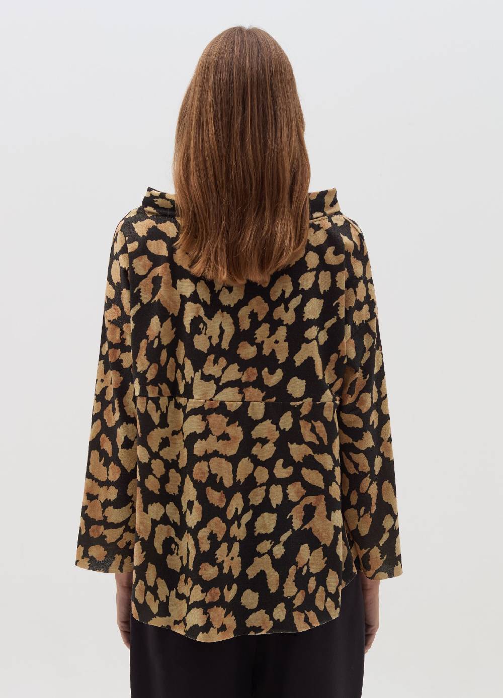 HYBRID Blusa animalier con scollo ad anello In Saldo
