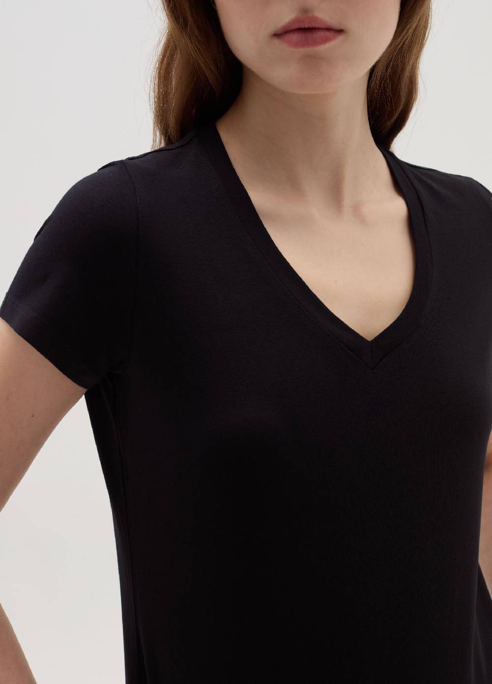 OVS T-shirt tinta unita con scollo a V 2025
