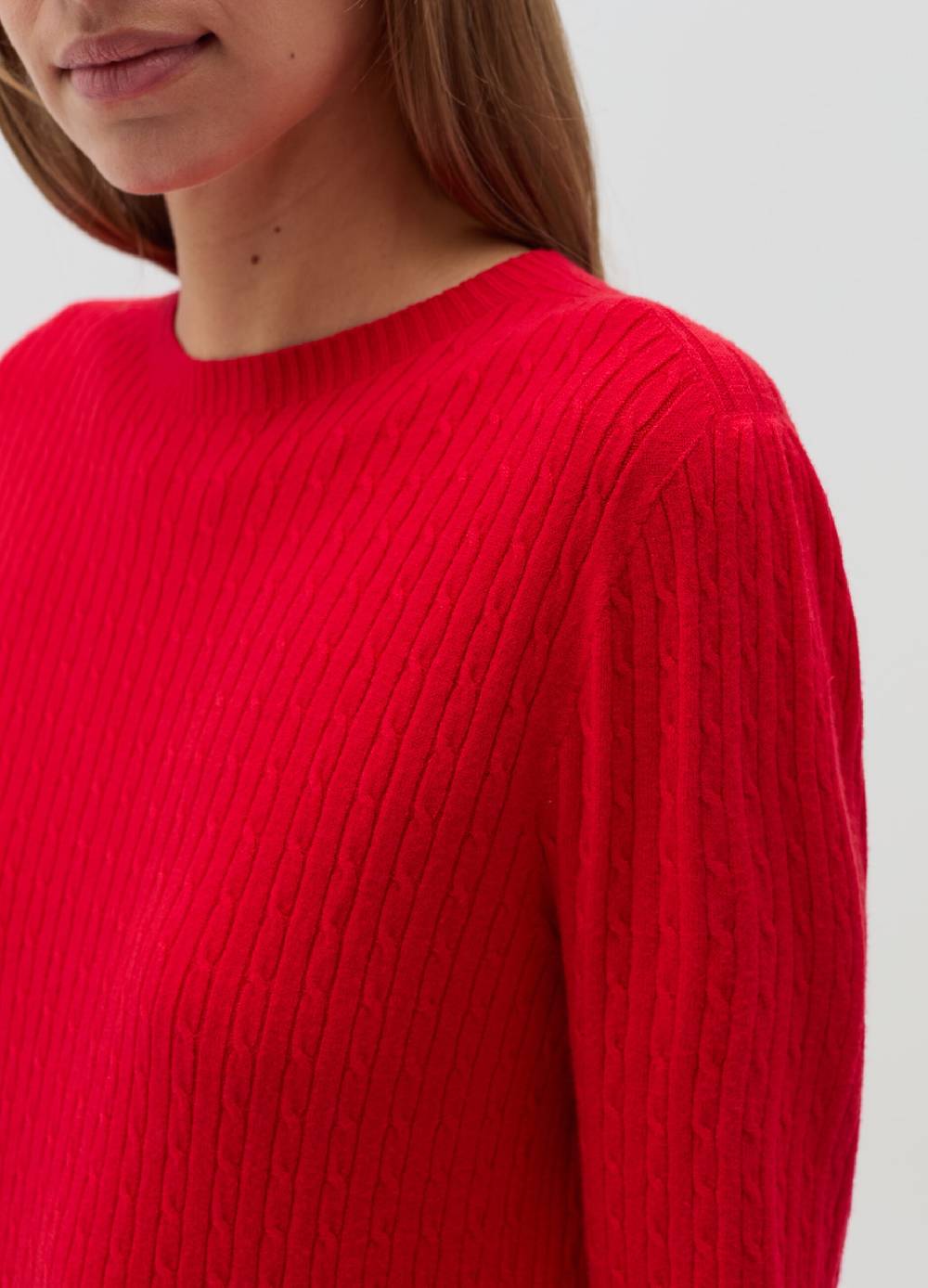 HYBRID Maglia a coste piatte con lavorazione intrecciata Offerte stagionali