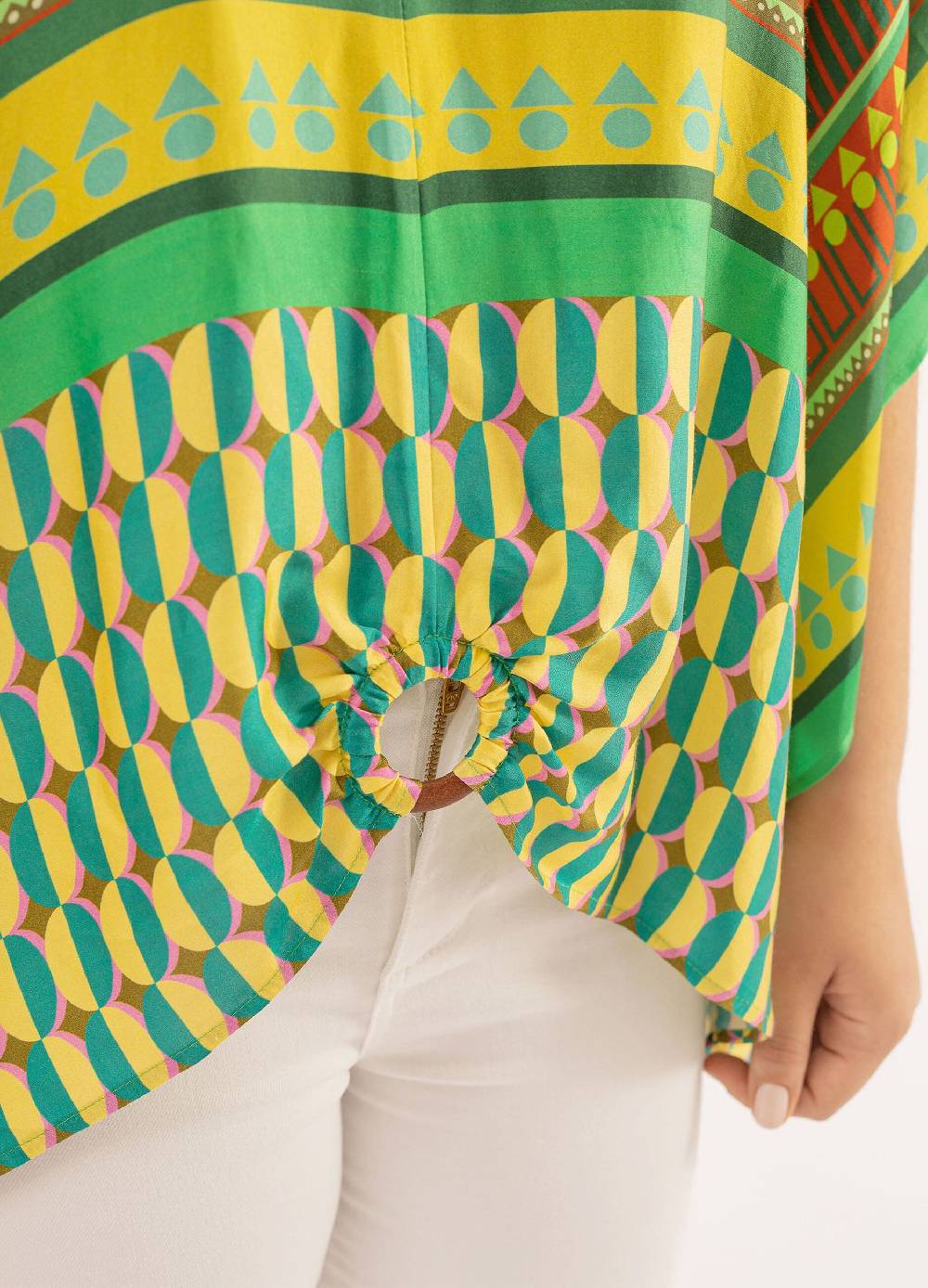 OCTOBER Poncho con anello stampa multicolore Curvy Rilascio limitato
