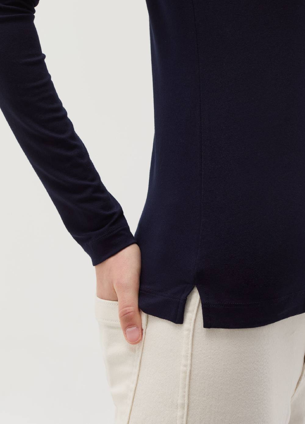 OVS T-shirt in viscosa stretch con scollo a V 2025