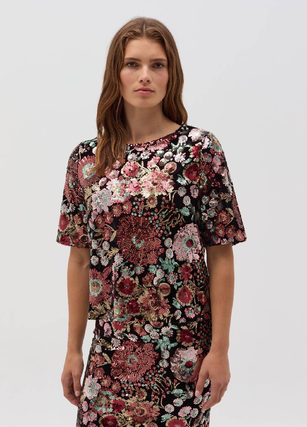LULAH D. Maglia con disegno floreale in paillettes Pezzi Unici