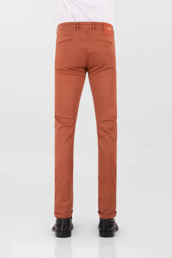 Sartoria Tramarossa PANTALONE LUIS SLIM IN GABARDINA LEGGERA DI COTONE STRETCH ARANCIONE Italia