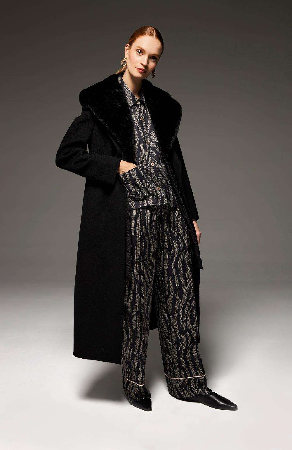 Seventy Cappotto stile vestaglia in panno double con collo in ecopelliccia - Col. Nero In Vendita
