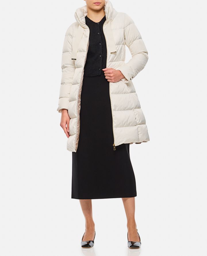 Herno PIUMINO LUNGO Fino al 65% di sconto