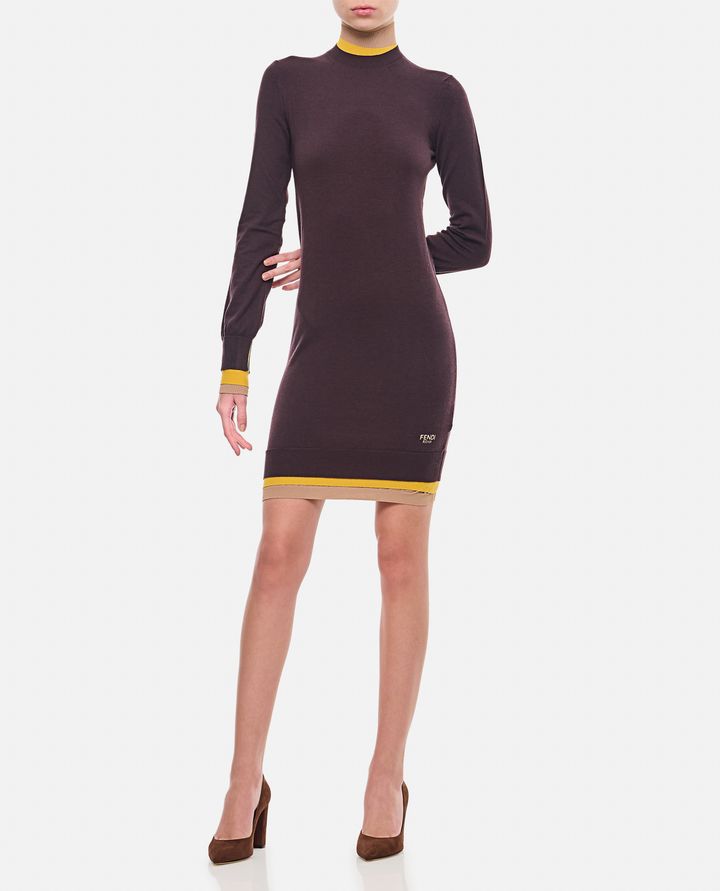 Fendi ABITO CORTO CON PROFILI COLORATI A STRATI Fino al 60% di sconto