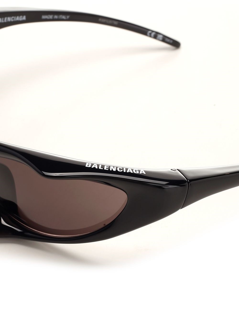 Al Duca D'Aosta Balenciaga Occhiali Da Sole Runner Cat in Nero I Più Venduti