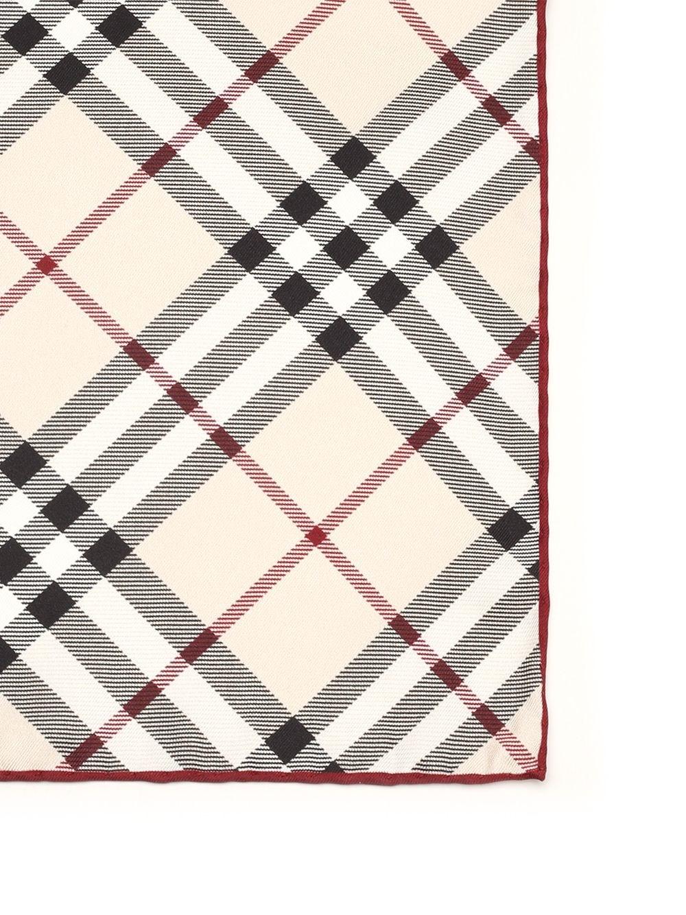 Al Duca D'Aosta Burberry Foulard in seta Check Economico