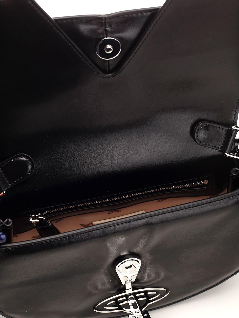 Al Duca D'Aosta Vivienne Westwood Borsa a spalla "Sadie" Ritorno libero