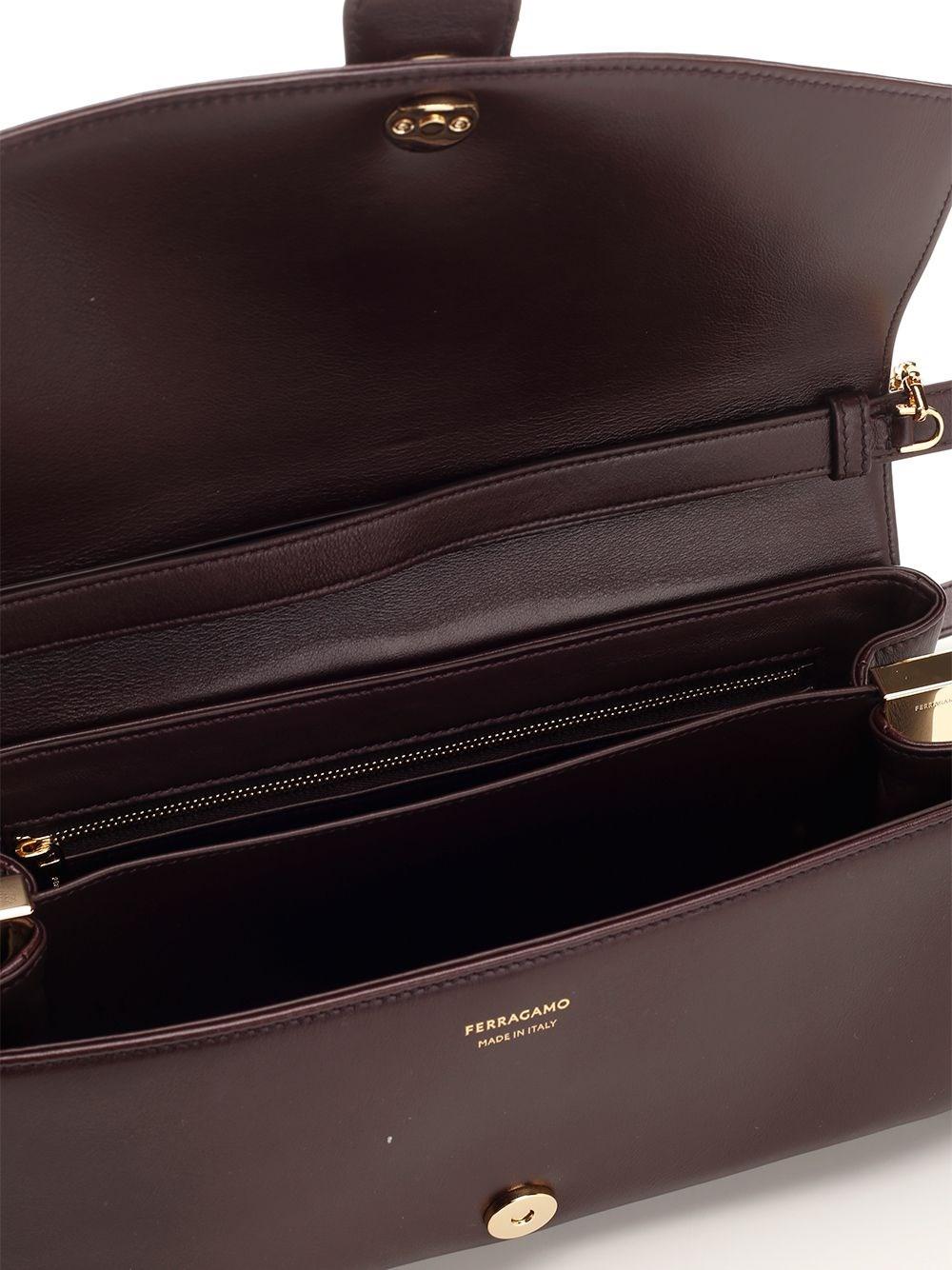 Al Duca D'Aosta Ferragamo GANCINO POUCH MEDIUM SHOULDER BAG WITH SHOUDLER STRAP AND CHAIN BORDEAUX Ultimi due giorni