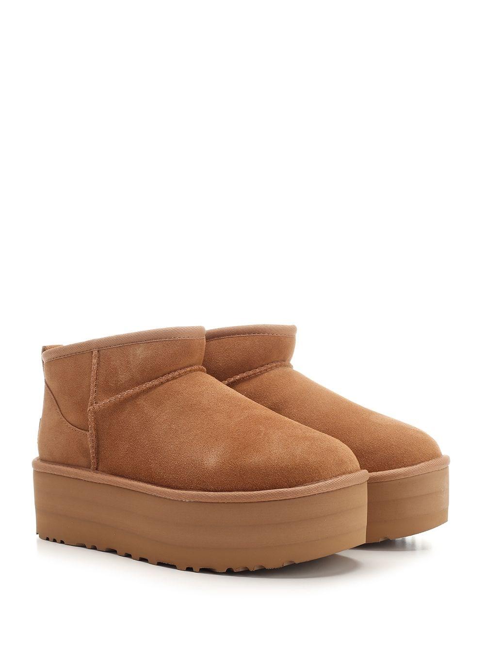 Al Duca D'Aosta Ugg Stivaletto "Classic Ultra Mini" Offerta