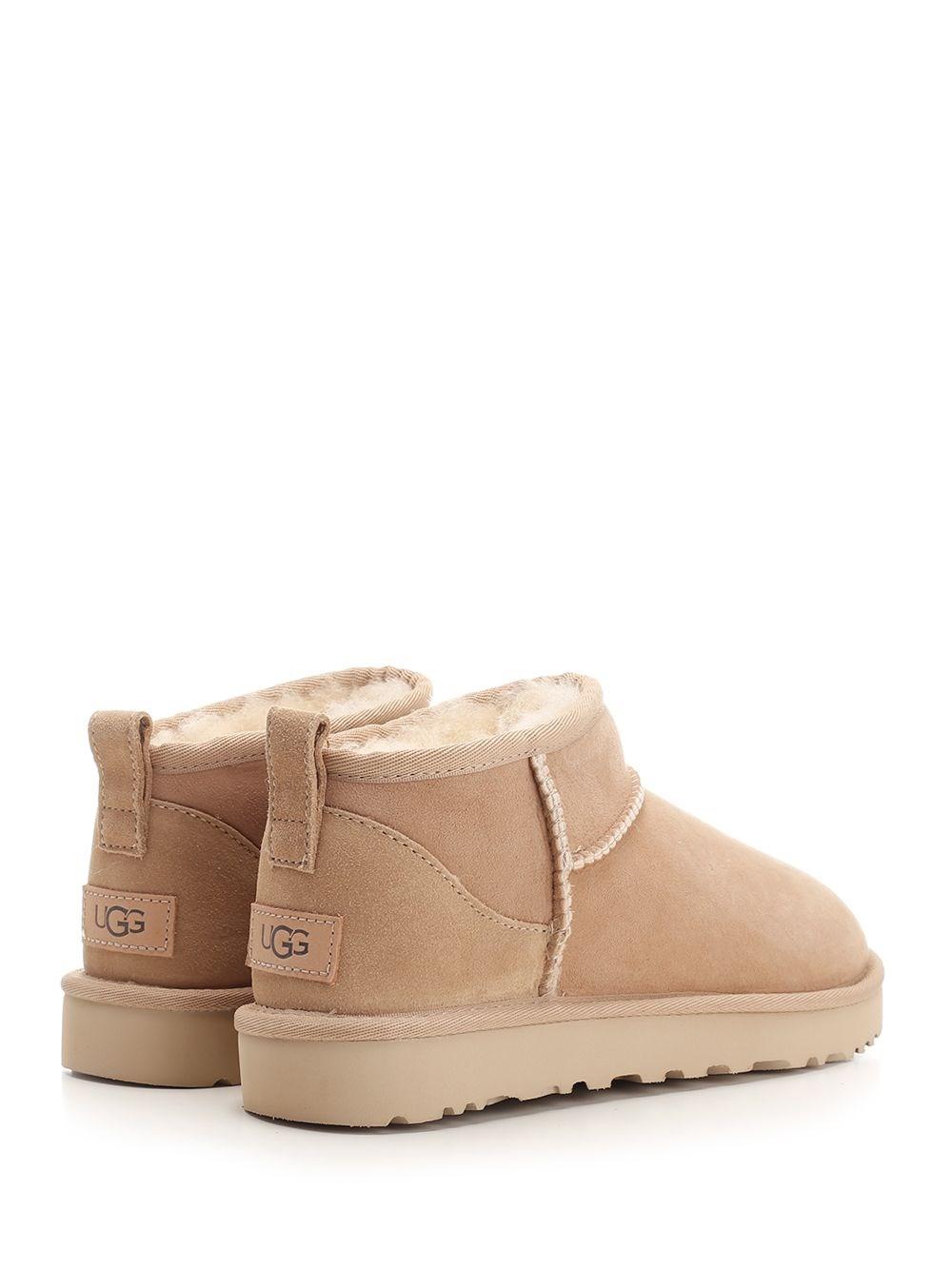 Al Duca D'Aosta Ugg Stivaletti "Classic Ultra Mini" Ritorno libero