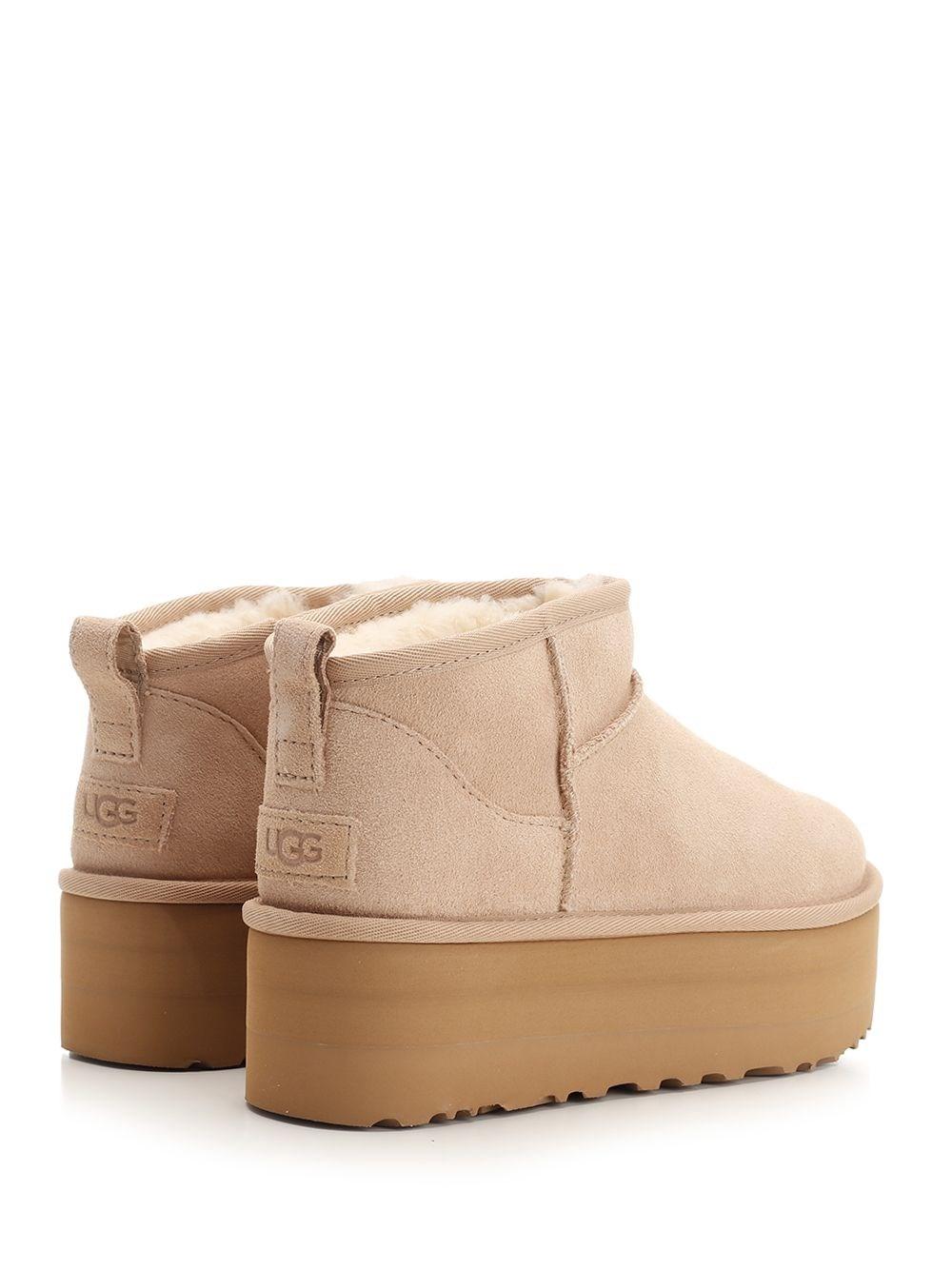 Al Duca D'Aosta Ugg Stivaletto "Classic Ultra Mini" Rilascio limitato
