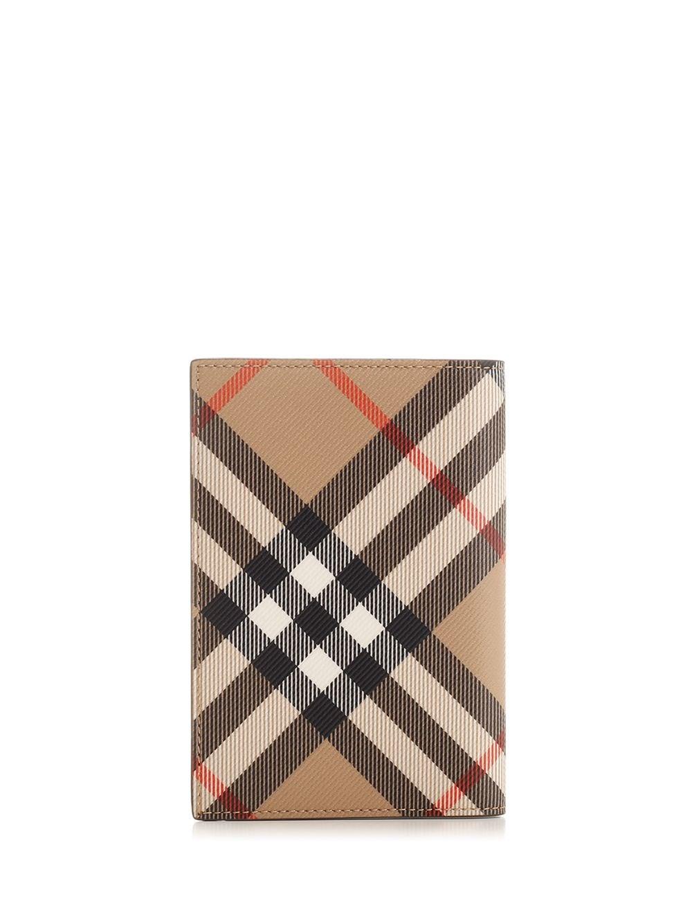 Al Duca D'Aosta Burberry Porta passaporto 50% di sconto con spedizione gratuita